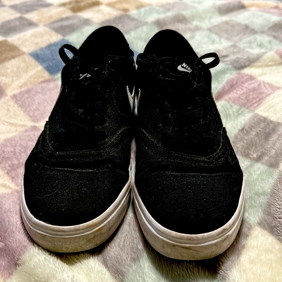 Nike Sb size 7.5 gently used in great condition - Picture 2 of 2